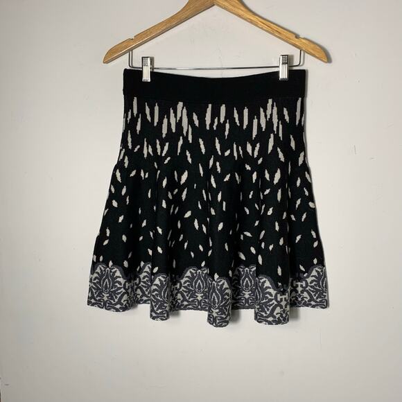 Womens Icelandic Designs Wool A-Line Skirt, Black, Patterned, size M, EUC! - Picture 2 of 2